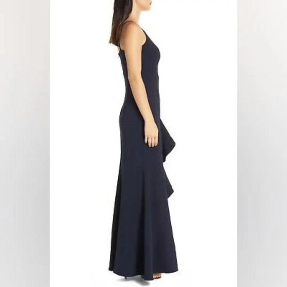 Eliza J Cascade Ruffle V-neck Gown in Navy Bue, size 4 - Picture 2 of 9